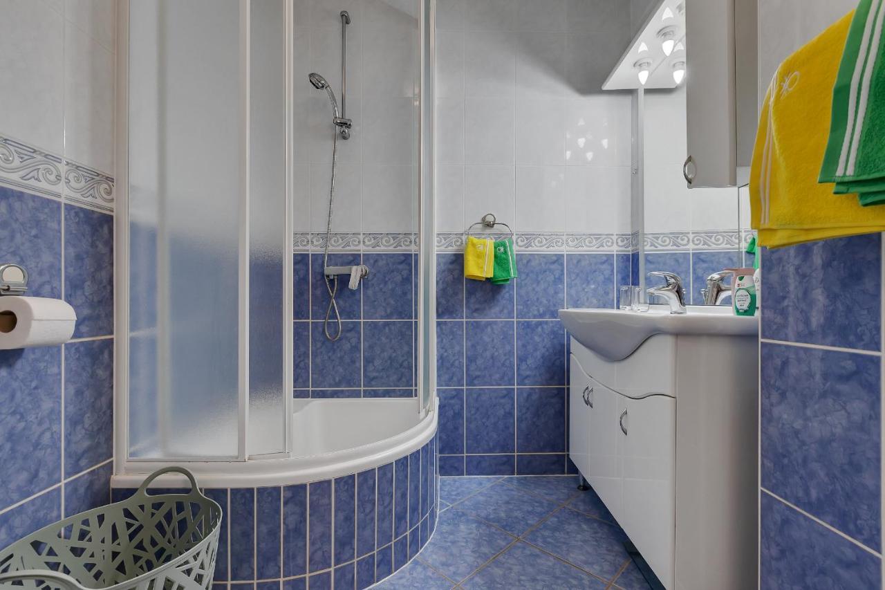 Anika Apartma